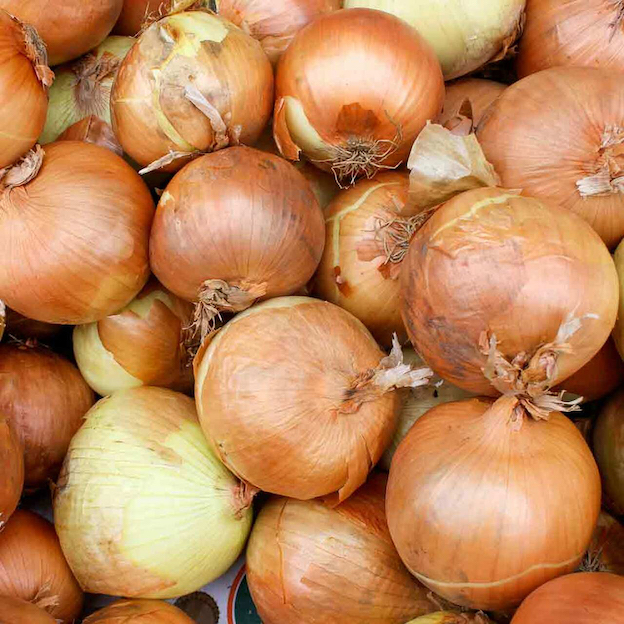 Product: Round Shallots| APM Fresh Fruit & Vegetable Wholesalers & Importers UK